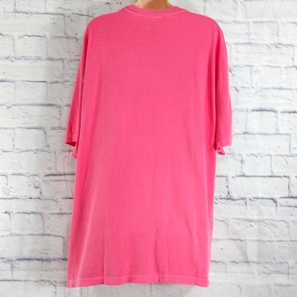 🔵BOGO FREE🔵  Barry Manilow T-Shirt Pink Graphic Short Sleeve Sz 2XL - Picture 4 of 5